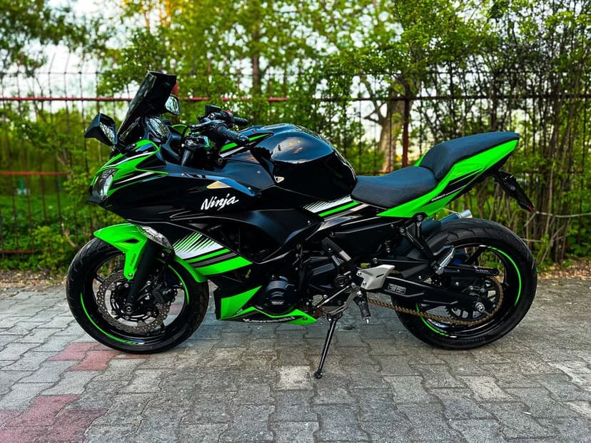Kawasaki Ninja 650 A2