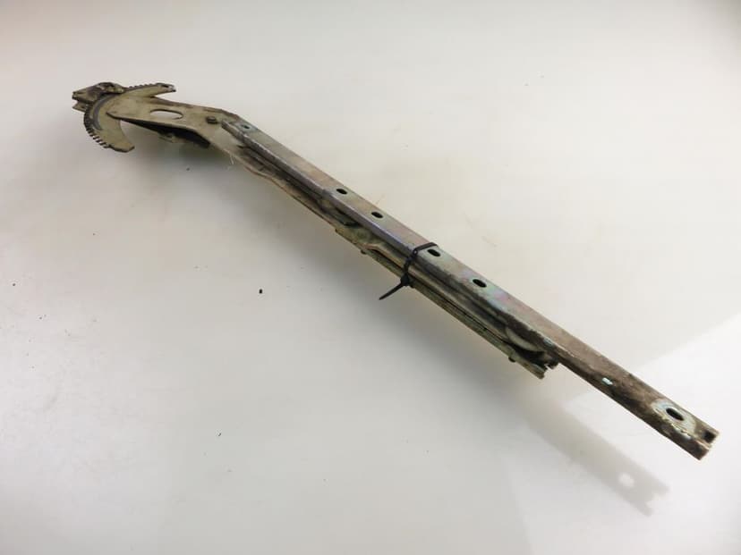 Podnośnik Szyby Prawy 3d Nissan Patrol III