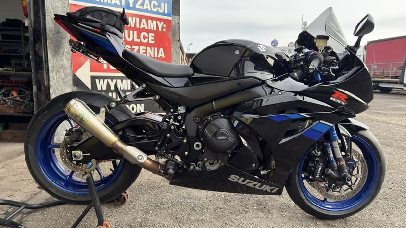Suzuki GSX R 1000R REZERWACJA. ( R1 rsv4 s1000rr zx10r cbr1000rr)