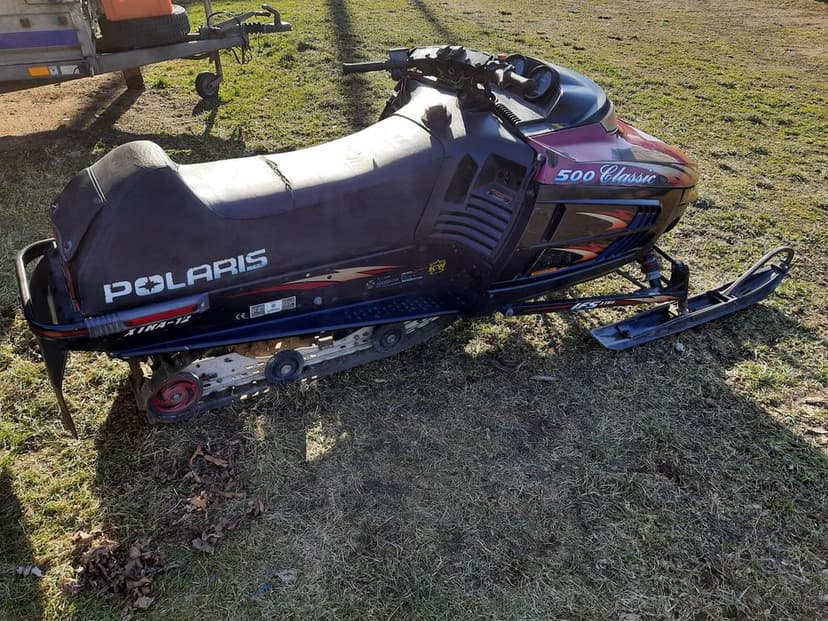 Skuter śnieżny Polaris Indy części płozy gąsienica wózek wydech lampa