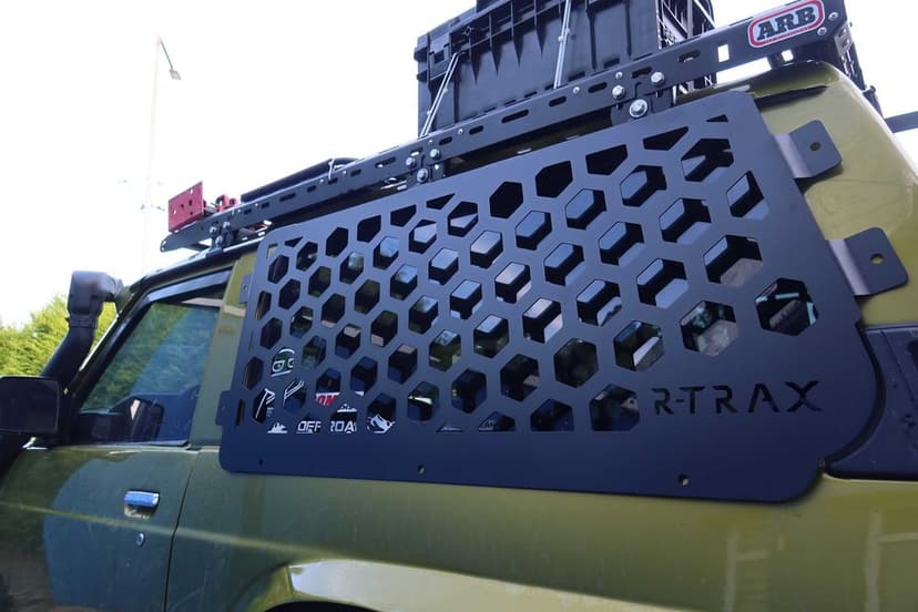 Zestaw osłon na szyby tylne Nissan Patrol Y60 (wersja krótka)