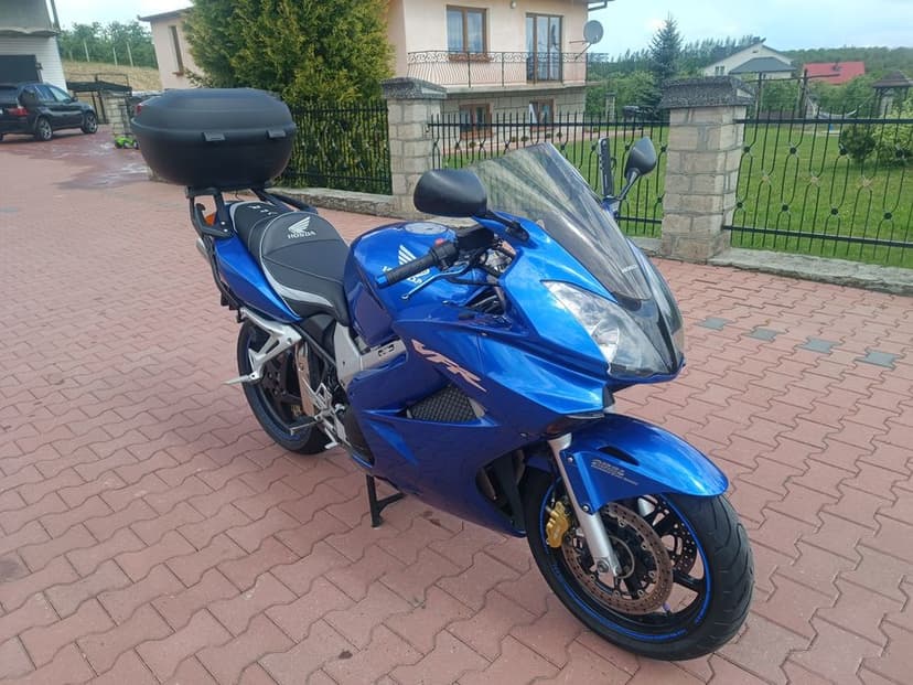 Honda VFR800 – zadbana, z historią, serwis ASO