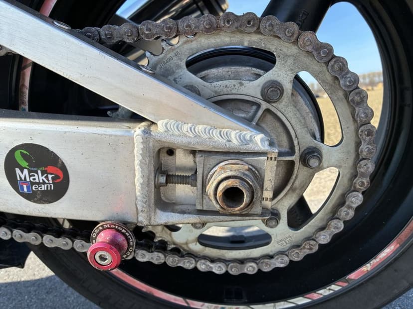 Suzuki gsxr 600 srad 2000r