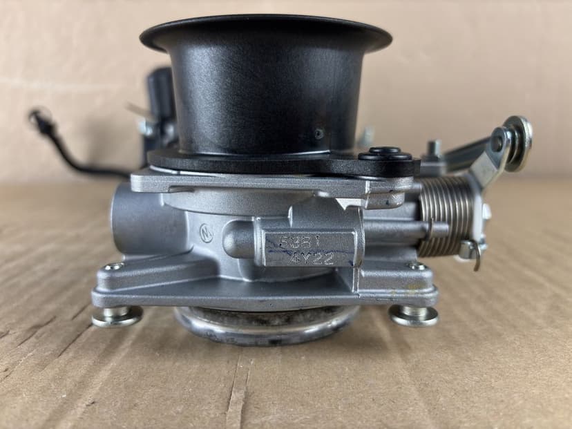 Ducati Monster 821 Przepustnice MIKUNI Wtryski Czujnik TPS Silniczek