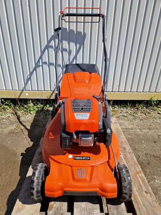 Profesjonalna Kosiarka spalinowa Husqvarna Lc 253S