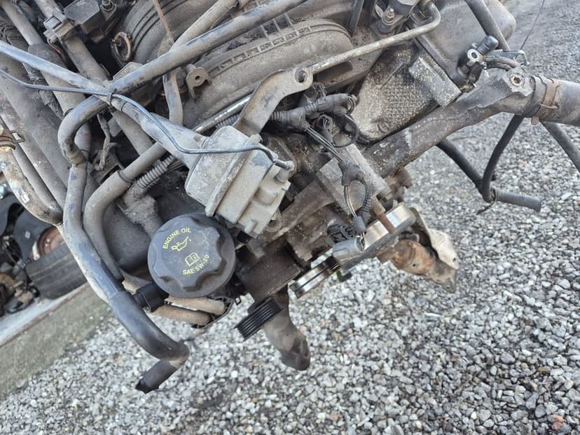 Jeep Cherokee KJ silnik 3.7 polift 05-06r uszkodzony