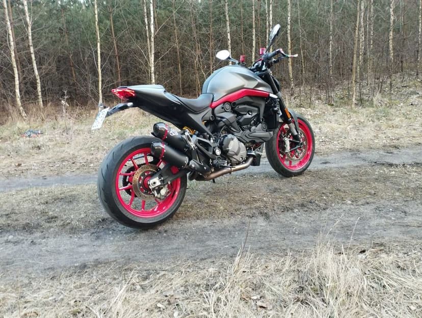 Ducati Monster 937