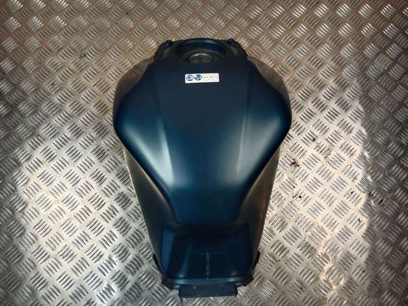 Honda CB 650 R Zbiornik Paliwa Bak Paliwa 19-25 ( CBR 650 R ) PB-417M