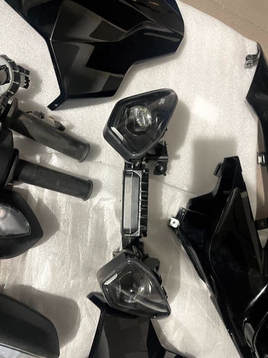 BMW S1000RR K67 20-24 CZESCI owiewka lampa bok zadupek s 1000 rr