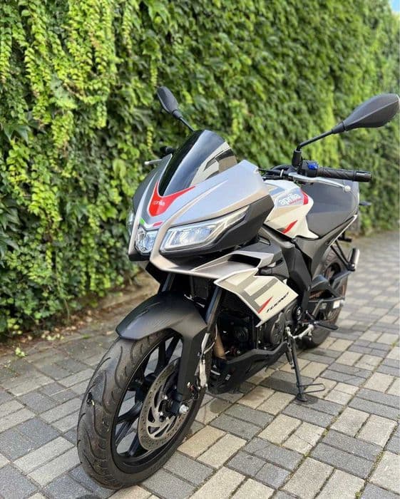 Sprzedam Aprilia Tuono 125 2022r. 13'490 zł Tylko 5500 km przebiegu