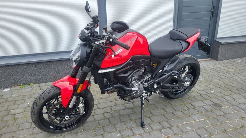 Ducati Monster 937 polski salon po slizgu