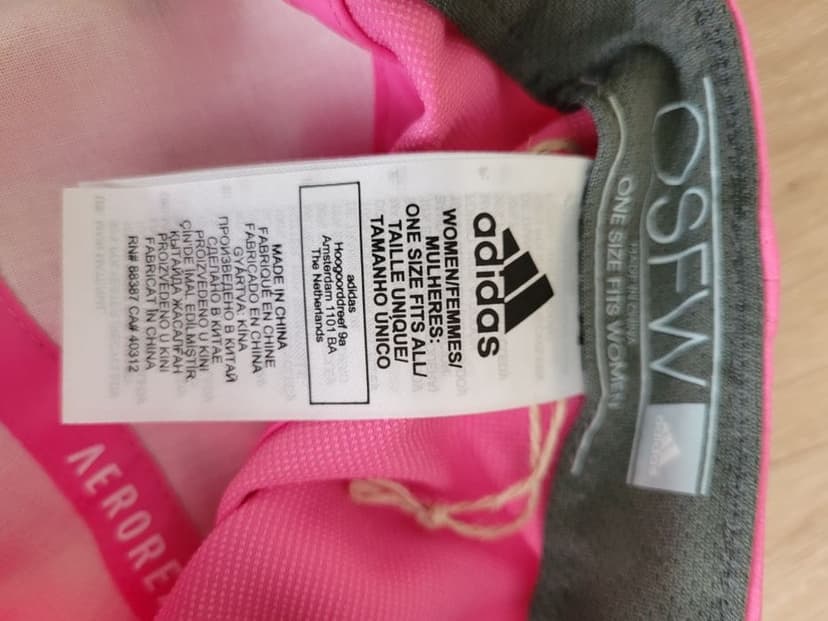 Czapka  różowa Adidas  Nowa bez metki