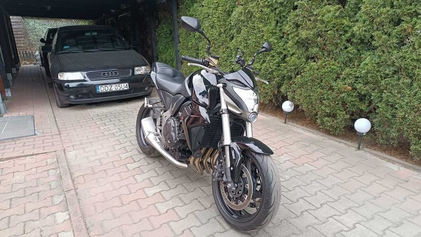 Motocykl Honda CB1000R Naked