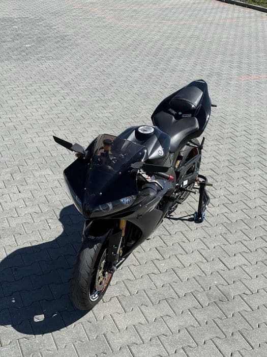 Yamaha r1 akrapovic
