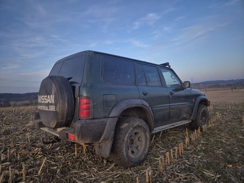 Nissan Patrol Y61 3.0Di Long 7 osób, manual, Zd30, Gu2, hak 3500kg