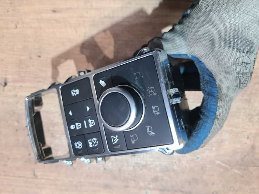 Land Rover Discovery V L462 3.0d panel napędów przełącznik zawieszenia