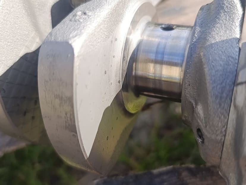 Wał korbowy Suzuki GSXR 600 Srad 750 korbowody 33E silnika silnik C1