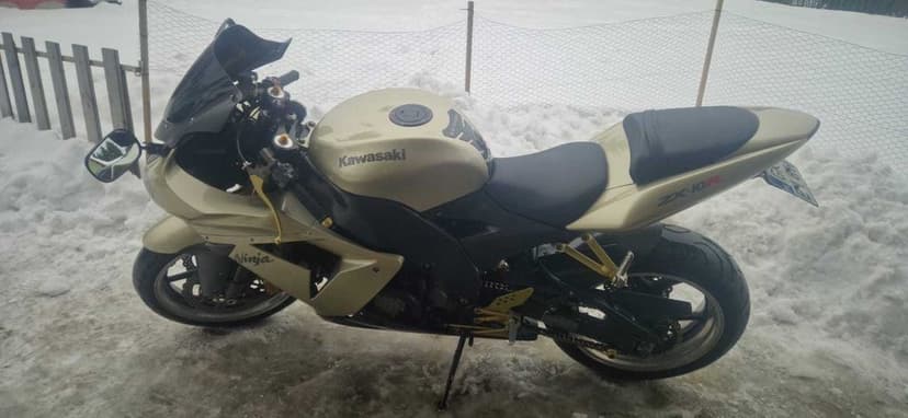 Kawasaki Ninja ZX10R 2005r
