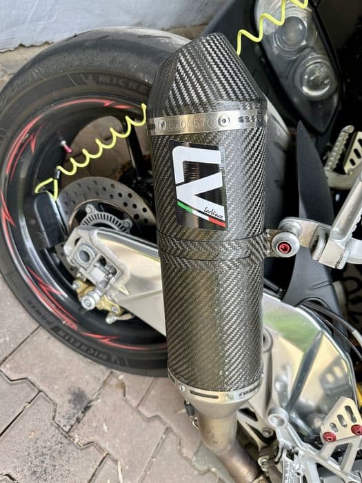 Aprilia Tuono V4R aPRC 1000 v4 prywatna dodatki serwis