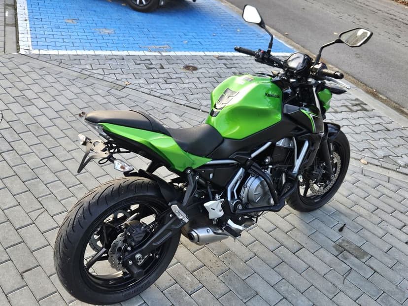 Kawasaki z650 Z 650 Zadbana Po serwisie bez wkładu  niski przebieg a2
