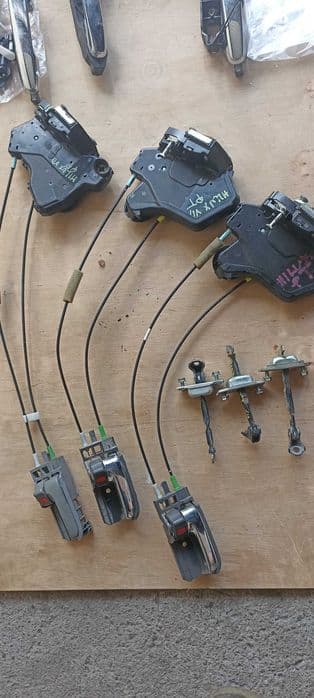 05-15 Toyota Hilux VII Zamek Wiązka Drzwi