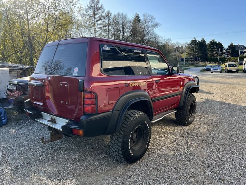 Nissan Patrol Y61 2.8 TD