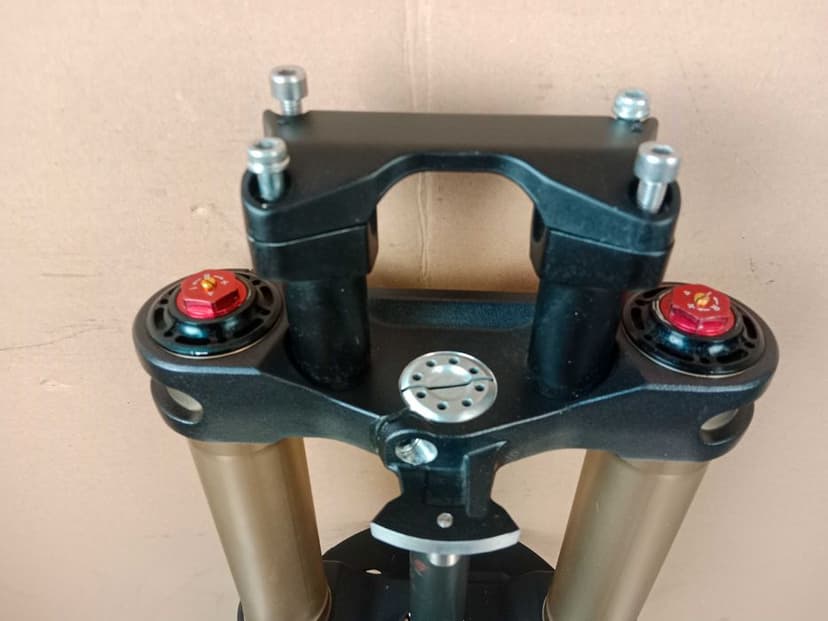 Ducati Multistrada 1200 S Lagi Laga Zawieszenie Przód Półki Półka Oś