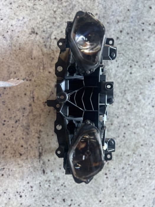 Yamaha MT-10 lampa reflektor przód