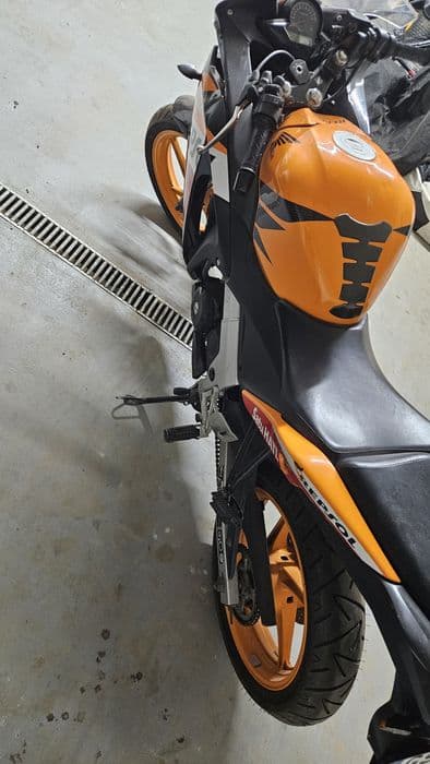 Honda CBR 125 kat.B