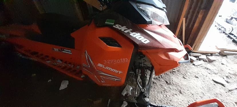 Skuter śnieżny Ski doo sumit 800.  2015