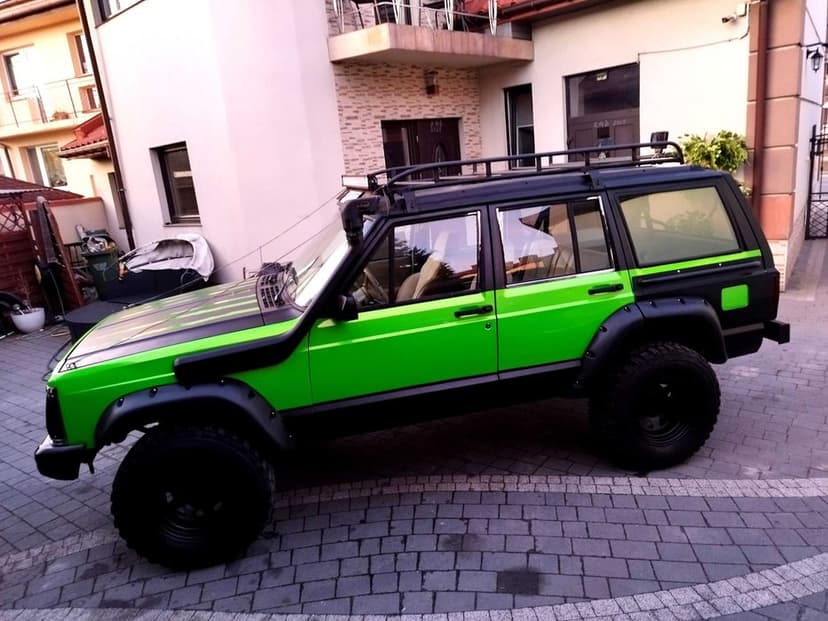## Jeep Cherokee XJ ## Off Road ## Zdrowy ## Wasabi Green Gloss ## Led