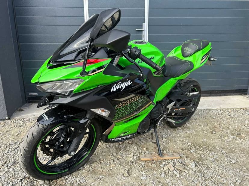 Kawasaki Zx 400 Ninja KTRC. 20 rok
