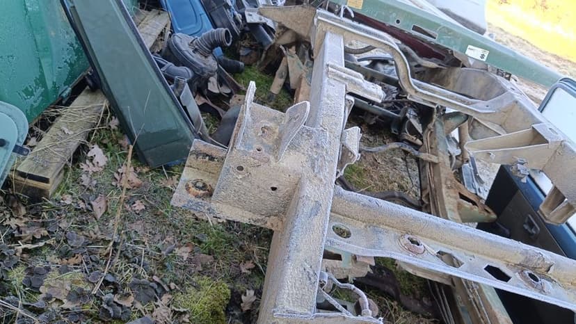 Suzuki Samurai Samuraj rama w bardzo ładnym stanie / dokumenty