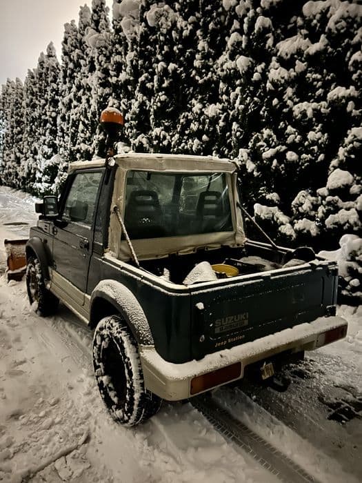 Sprzedam suzuki samurai z plugiem do odsniezania