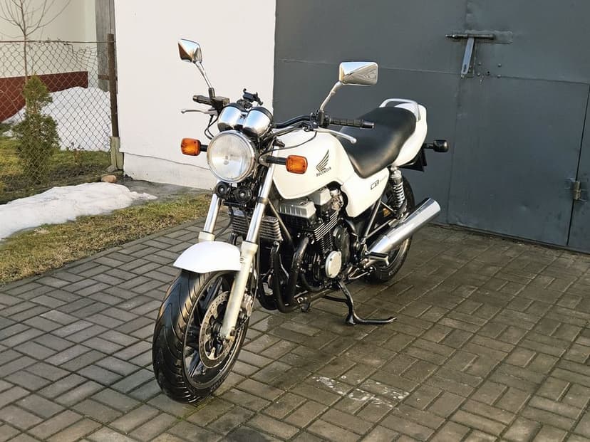 Honda CB 750 Seven Fifty