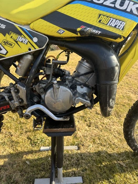 Suzuki rm 85 (sx,kx,yz,cr)