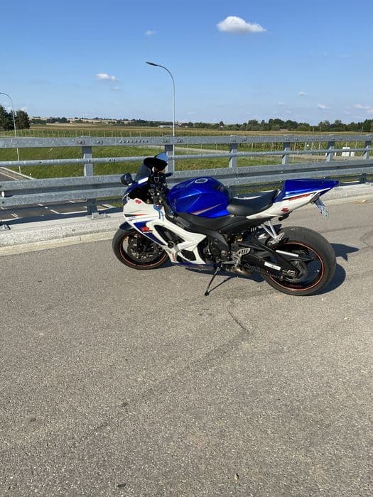 Suzuki  GSXR-1000 k7