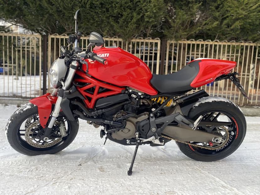 Ducati Monster 821 sprowadzony z Niemiec 2015r. Lekko uszkodzony
