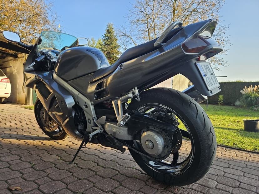 Honda vfr 750 rc36 szosowy turystyczny 1994