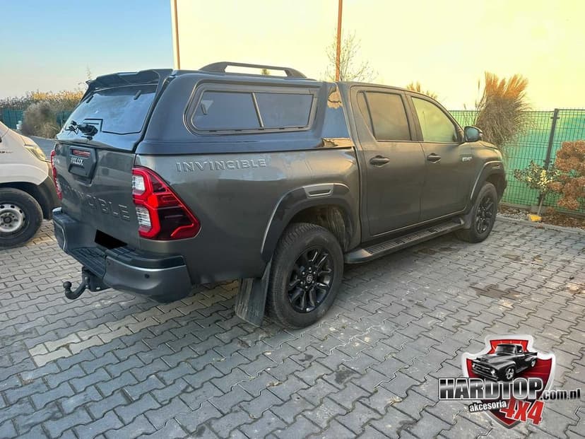 Zabudowa Paki PREMIUM HARDTOP (Szyby Przesuwne) - TOYOTA HILUX 2016+