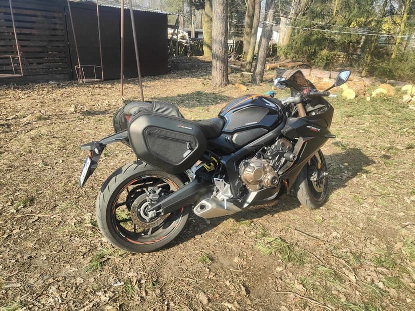 Honda CBR 650R - pierwszy właściciel, doinwestowany