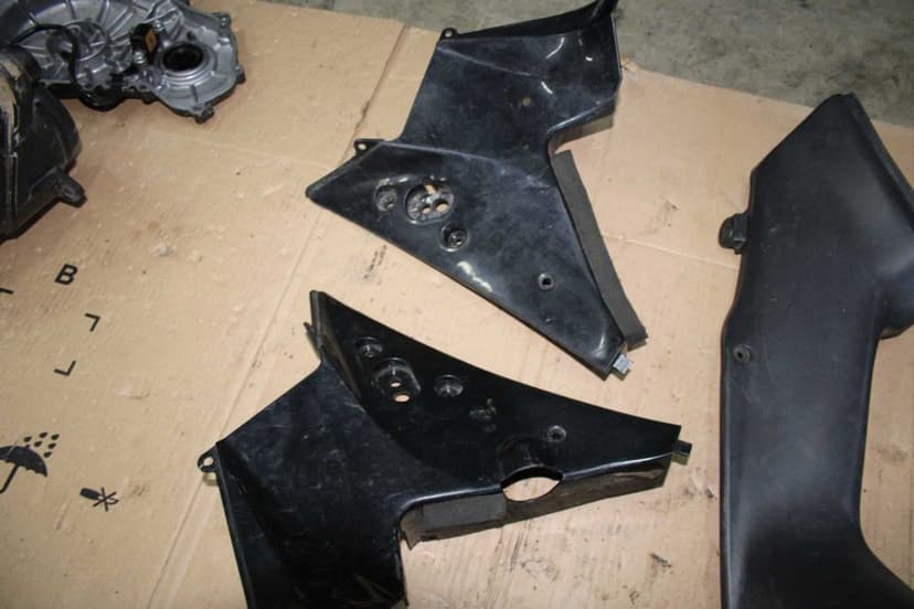 Wypełnienie Czaszy Lewe Prawe Honda CBR 929 SC44 00-01