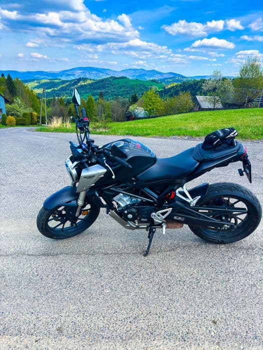 Honda CB125R 2018 Niski przebieg stan Bardzo Dobry Kat A1/B