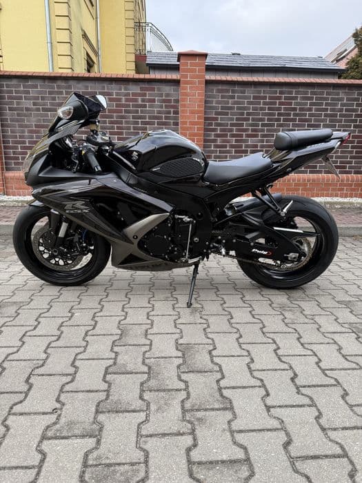 Suzuki GSXR 750 L0