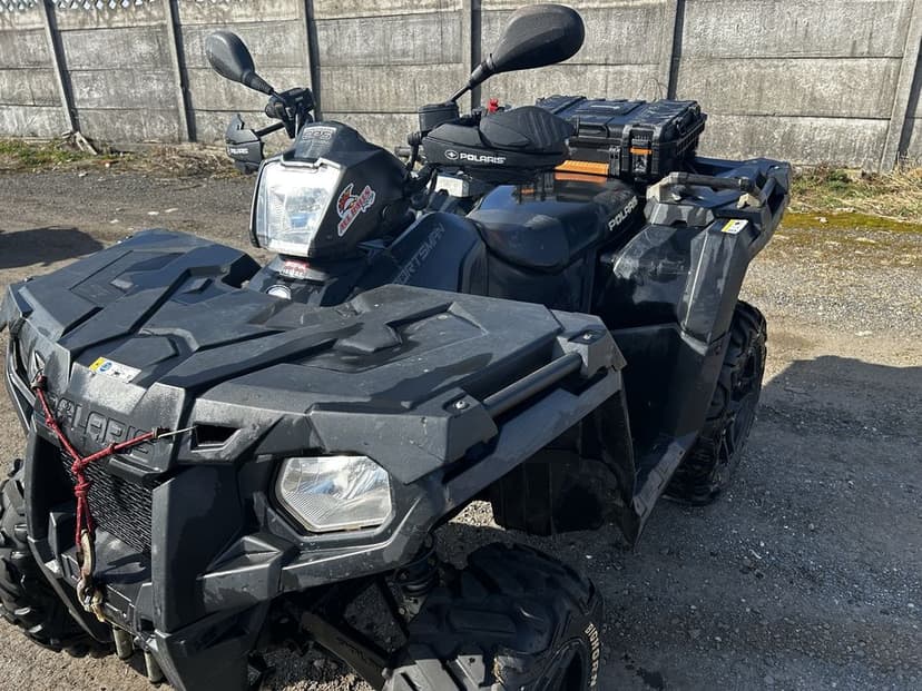 Polaris Sportsman 570 EPS  pakiet BLACK  uszkodzony