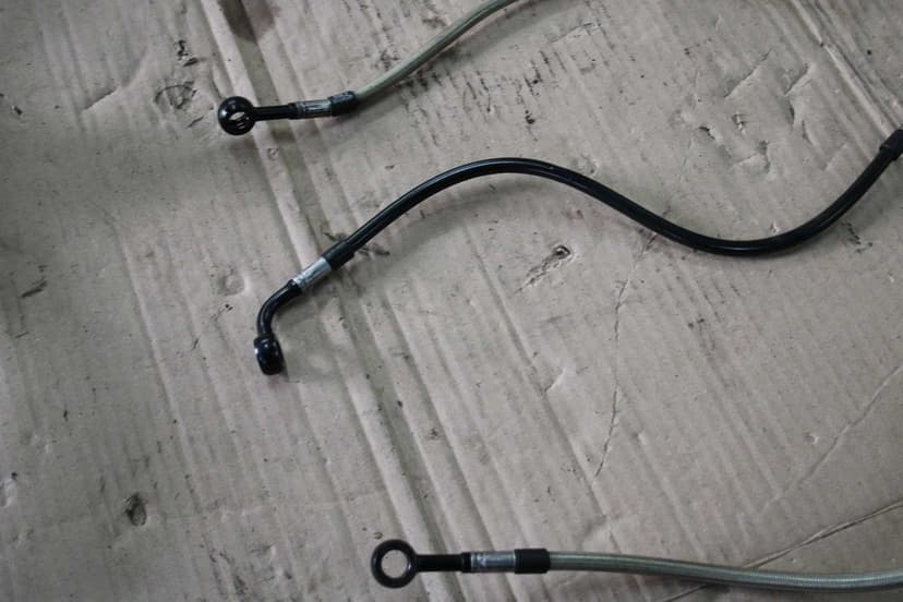 Przewody Hamulcowa Stalowy Oplot Alpha Yamaha R1 RN19 07-08