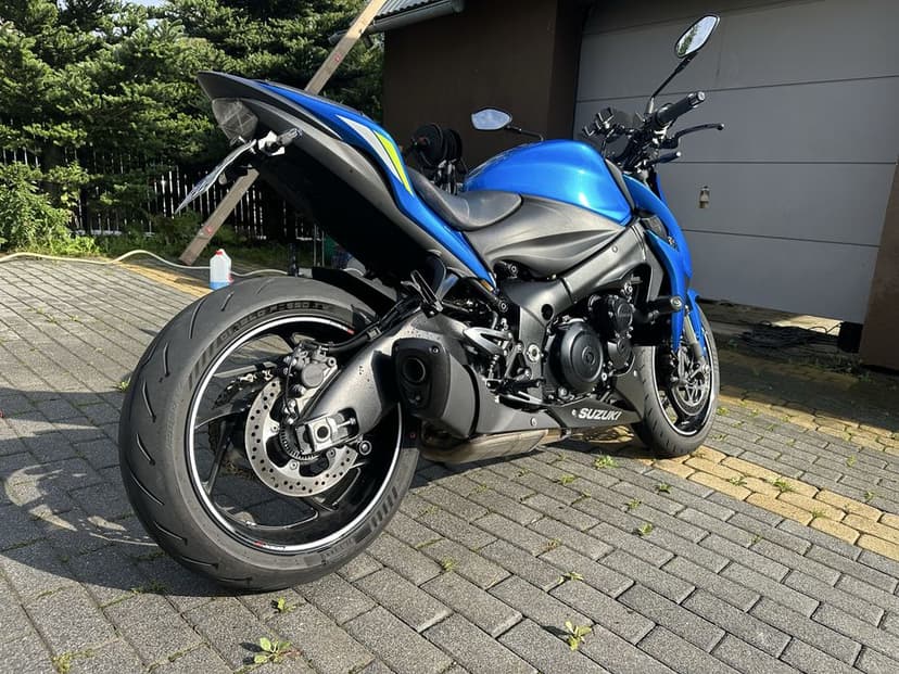 Sprzedam suzuki GSX-s 1000. Stan idealny, niski przebieg.