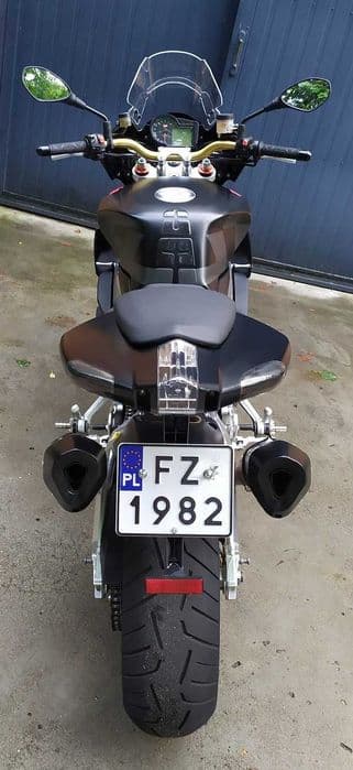 Aprilia Tuono 1000R 2011r Super Stan