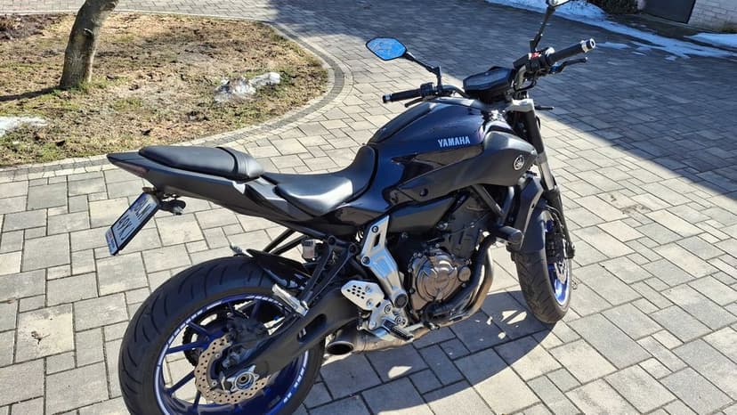 Yamaha MT-07 AKRAPOVIC 55 kW