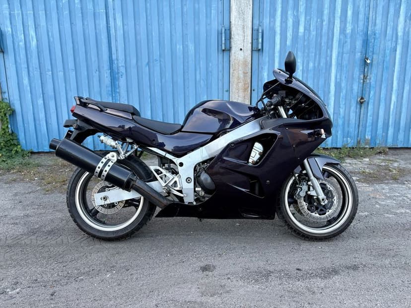 Kawasaki Ninja 600 | 1997 | 12 000 km | Stan bardzo dobry
